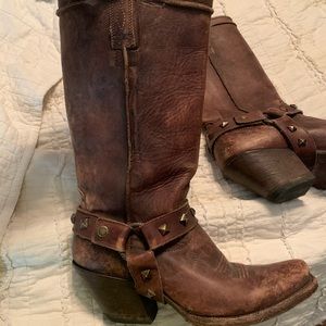 Brown Ariat Riding Boots